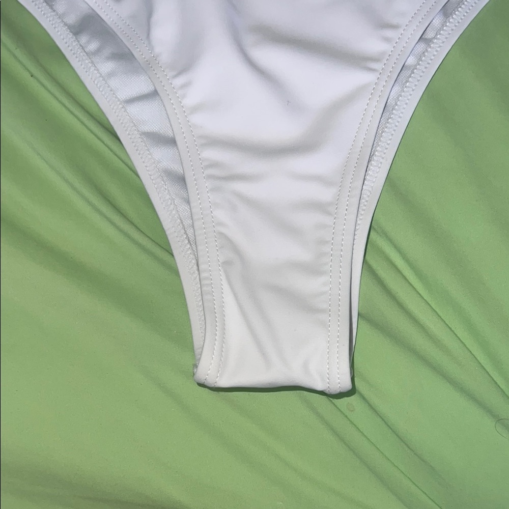 Stylish One Piece Swimsuit one shoulder - White and Black - Picture 4 of 8